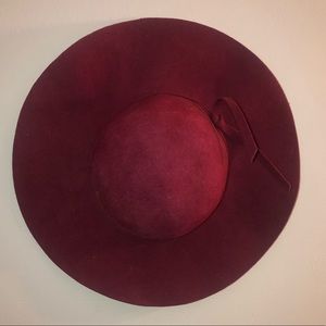 Burgundy floppy hat with bow